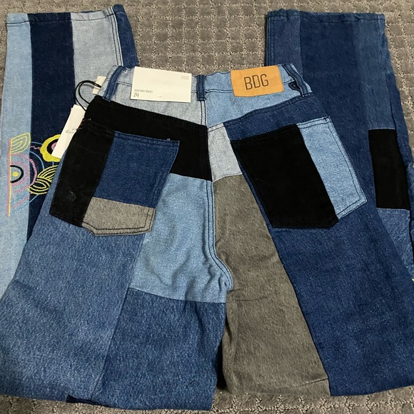 BDG High-Waisted Baggy Jean - Patched NWT Size 24 - Picture 8 of 9